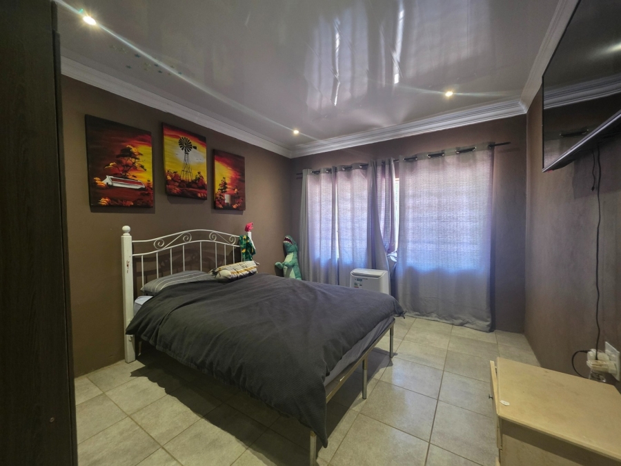 4 Bedroom Property for Sale in Olifantsnek North West